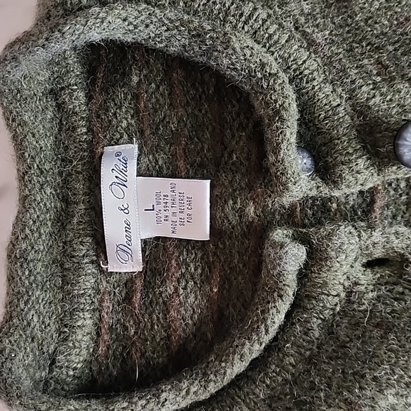 Winter Cardigan - Picture 3 of 3